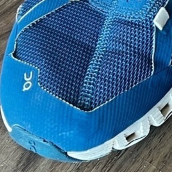 ON Cloud Womens Running Sneakers - Picture 14 of 14